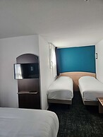 Kyriad NIORT - Espace Mendes-France