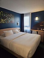 Kyriad NIORT - Espace Mendes-France