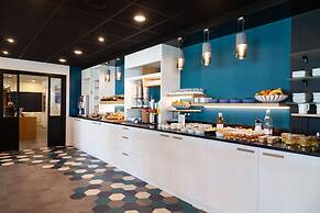 Kyriad NIORT - Espace Mendes-France