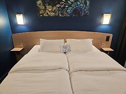 Kyriad NIORT - Espace Mendes-France