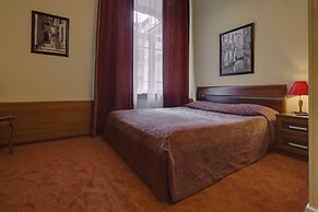 Sonata at Palace Square