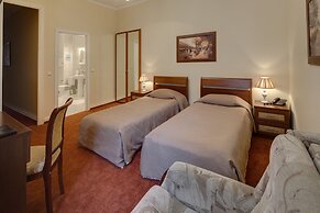 Sonata at Palace Square