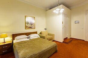 Sonata at Palace Square