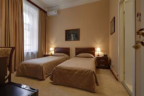 Sonata at Palace Square