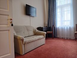 Sonata at Palace Square