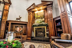 Lodge Of The Ozarks