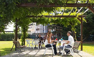 Xon's Platja ApartHotel