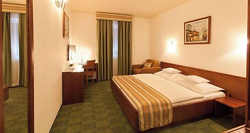 Best Western Airport Hotel Stella