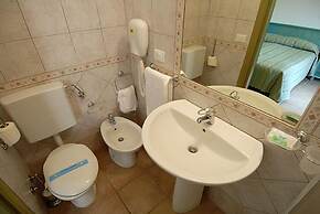 Hotel Club Mezzaluna