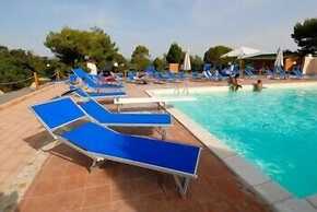 Hotel Club Mezzaluna