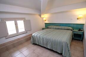 Hotel Club Mezzaluna