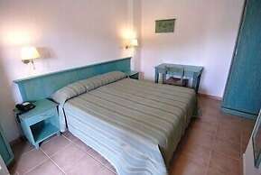 Hotel Club Mezzaluna