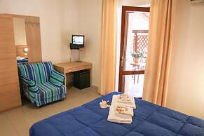 Hotel Club Mezzaluna