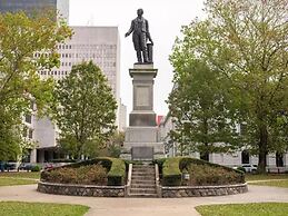 Plaza Suites Downtown New Orleans