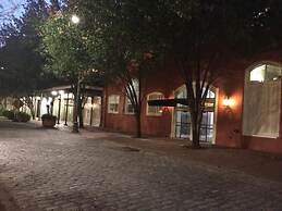 Plaza Suites Downtown New Orleans