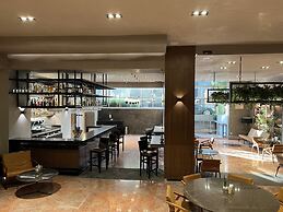 St Isidro Suites Corporate Housing SPA & Wellness Center