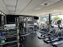 St Isidro Suites Corporate Housing SPA & Wellness Center