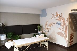 St Isidro Suites Corporate Housing SPA & Wellness Center