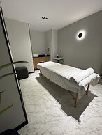 St Isidro Suites Corporate Housing SPA & Wellness Center