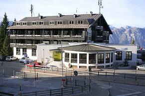 Dolomiti Chalet Hotel