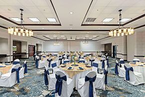 DoubleTree by Hilton Front Royal Blue Ridge Shadows