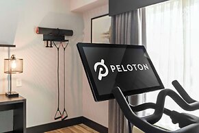 DoubleTree by Hilton Front Royal Blue Ridge Shadows