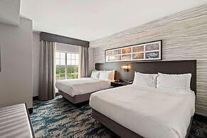 DoubleTree by Hilton Front Royal Blue Ridge Shadows