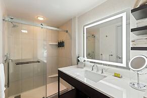 DoubleTree by Hilton Front Royal Blue Ridge Shadows