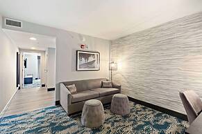 DoubleTree by Hilton Front Royal Blue Ridge Shadows