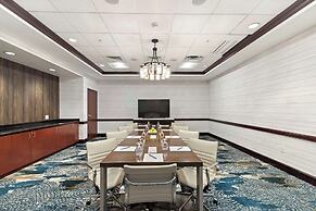 DoubleTree by Hilton Front Royal Blue Ridge Shadows