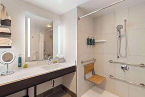 DoubleTree by Hilton Front Royal Blue Ridge Shadows