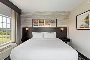 DoubleTree by Hilton Front Royal Blue Ridge Shadows