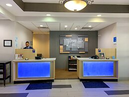 Holiday Inn Express & Suites Lexington Dtwn Area-Keenland, an IHG Hote