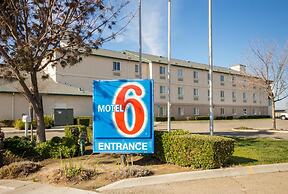 Motel 6 Lemoore, CA