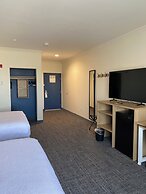 Spark by Hilton Yucca Valley Joshua Tree