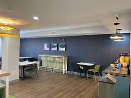 Spark by Hilton Yucca Valley Joshua Tree