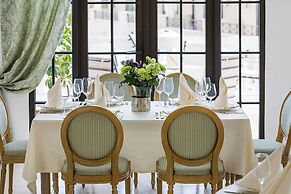 The Cliff Beach & SPA Hotel