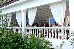 The Cliff Beach & SPA Hotel