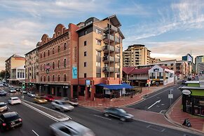 Central Brunswick Apartment Hotel