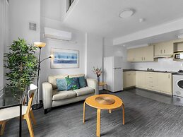 Central Brunswick Apartment Hotel