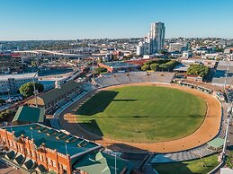 Central Brunswick Apartment Hotel