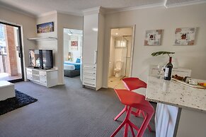 Central Brunswick Apartment Hotel