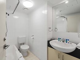 Central Brunswick Apartment Hotel