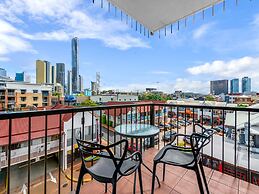 Central Brunswick Apartment Hotel