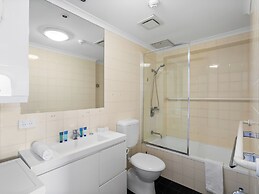 Central Brunswick Apartment Hotel