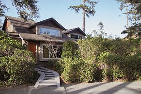 Long Beach Lodge Resort