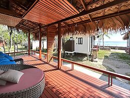 Islanda Hideaway Resort