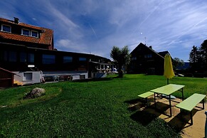 B+B Hotel Sonnenmatte Near Badeparadies