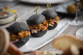 Fable Terrace Downs Resort by Mgallery