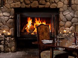 Fable Terrace Downs Resort by Mgallery